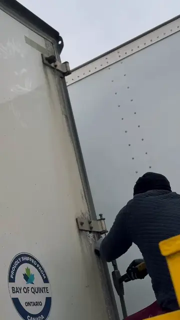 Reefer door frame work