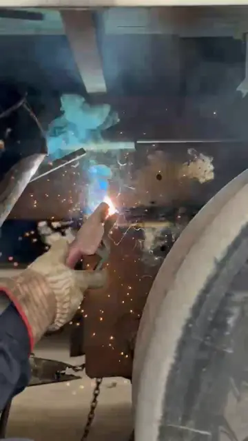 Welding a suspension hanger
